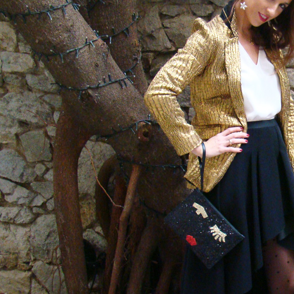 15-colgadas-de-una-percha-marta-r-navidad-christmas-gold-blazer-americana-dorada-falda-neopreno-neoprene-skirt-medias-plumetti-tights-8