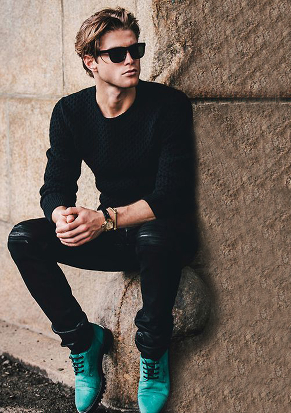 15-colgadas-de-una-percha-sunday-man-day-look-outfit-hombre-men-menswear-moda-masculina-total-black-look-negro-toque-de-color-color-touch