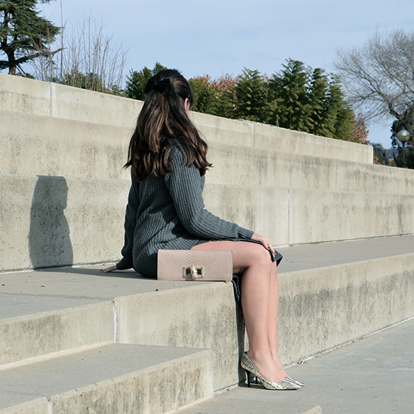 15-colgadas-de-una-percha-alicia-alvarez-gris-grey-monochromatic-look-monocromatico-6