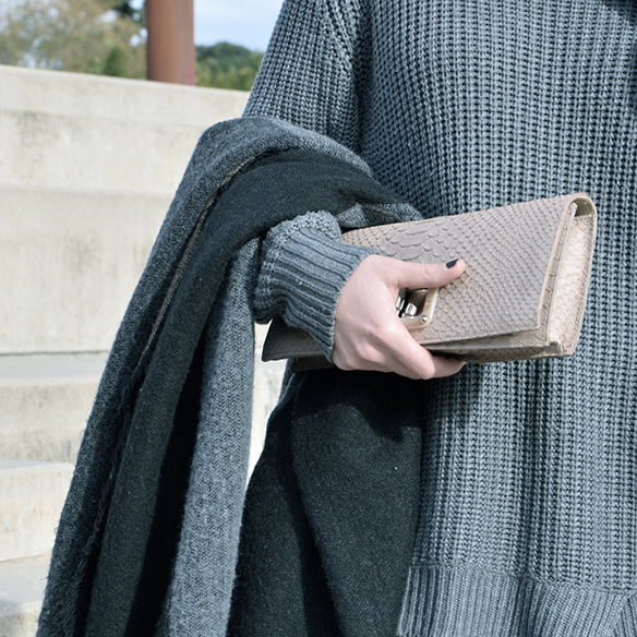 15-colgadas-de-una-percha-alicia-alvarez-gris-grey-monochromatic-look-monocromatico-8