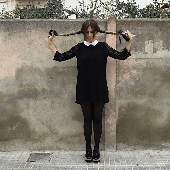 15-colgadas-de-una-percha-anna-duarte-carnaval-carnival-miercoles-addams-wednesday-addams-4