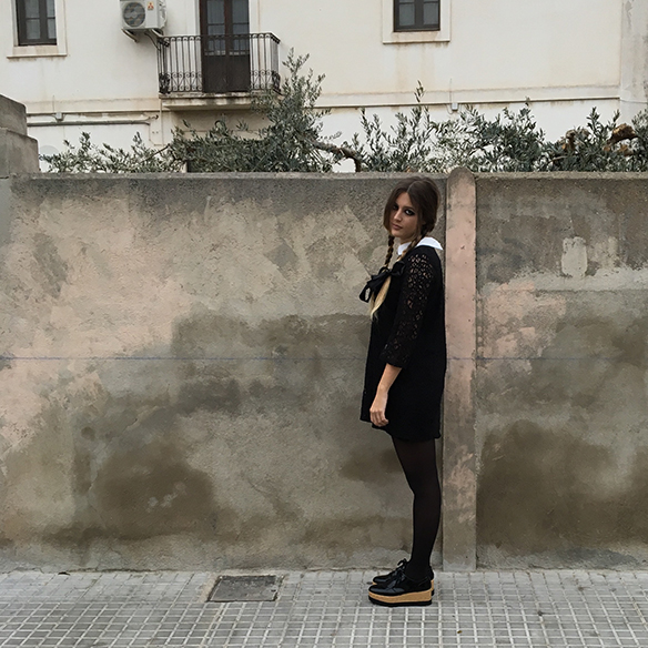 15-colgadas-de-una-percha-anna-duarte-carnaval-carnival-miercoles-addams-wednesday-addams-8