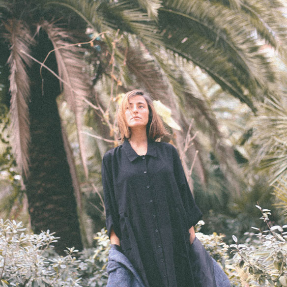 15-colgadas-de-una-percha-bebofi-vestido-midi-dress-camisero-collar-shirt-dress-batin-coat-abrigo-mapache-by-dark-green-10