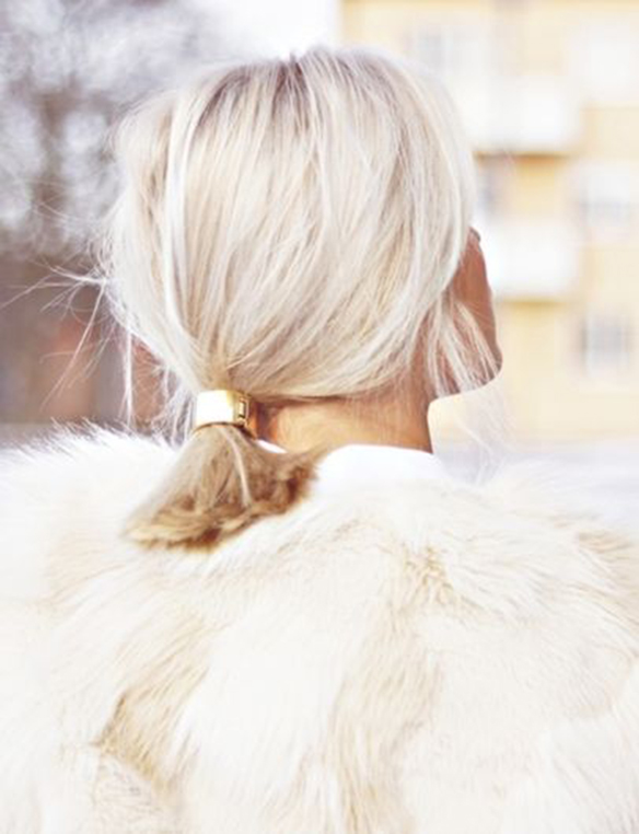 15-colgadas-de-una-percha-tendencias-peinados-pelo-hair-hairstyles-trends-accesorios-en-el-pelo-coleteros-horquillas-scrunchies-hairpins-hair-clips-2