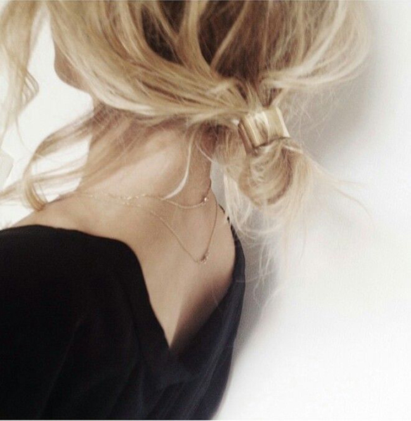 15-colgadas-de-una-percha-tendencias-peinados-pelo-hair-hairstyles-trends-accesorios-en-el-pelo-coleteros-horquillas-scrunchies-hairpins-hair-clips-5