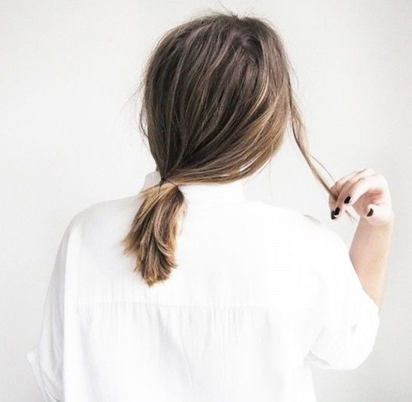 15-colgadas-de-una-percha-tendencias-peinados-pelo-hair-hairstyles-trends-coletas-pulidas-moños-knot-buns-smooth-ponytails-polished-pigtails-5