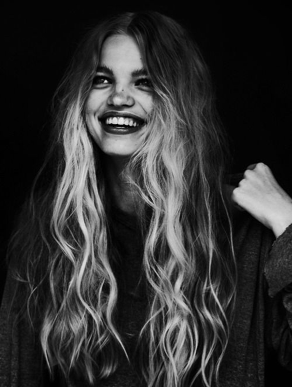 15-colgadas-de-una-percha-tendencias-peinados-pelo-hair-hairstyles-trends-volumenes-rizos-volumes-curls-ringlets-5