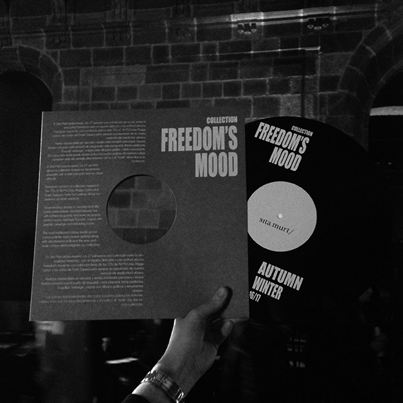 15-colgadas-de-una-percha-080-bcn-fashion-week-moda-barcelona-fw-oi-2016-2017-Sita-Murt-Freedom's-Mood-18