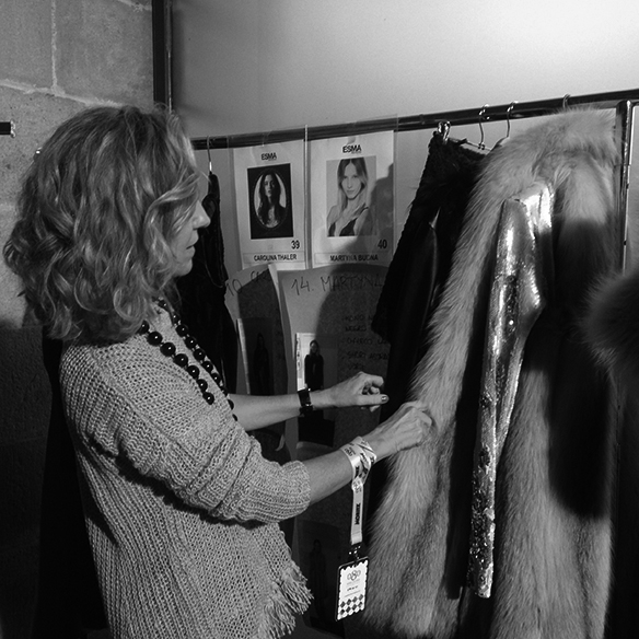 15-colgadas-de-una-percha-080-bcn-fashion-week-moda-barcelona-fw-oi-2016-2017-VM-by-La-Siberia-Viatge-16