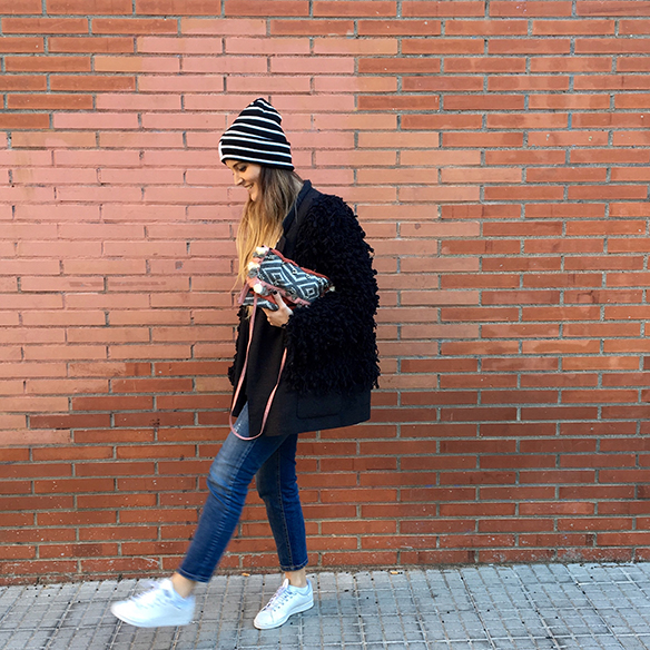 15-colgadas-de-una-percha-anna-duarte-blazer-chaqueta-jeans-bambas-camiseta-gorro-3