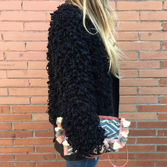 15-colgadas-de-una-percha-anna-duarte-blazer-chaqueta-jeans-bambas-camiseta-gorro-7