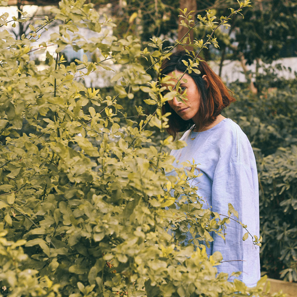 15-colgadas-de-una-percha-bebofi-vincent-abrigo-coat-bambas-trainers-socks-calcetines-2