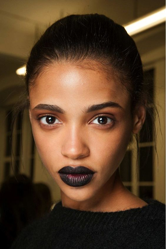 15-colgadas-de-una-percha-maquillaje-make-up-fw-oi-fall-winter-15-16-labios-mate-matt-lips-2