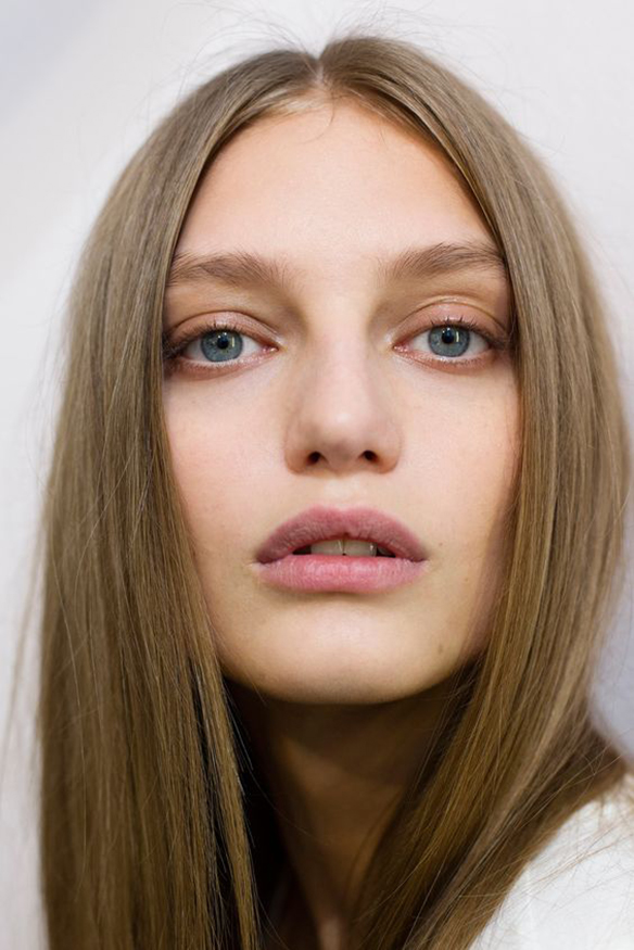 15-colgadas-de-una-percha-maquillaje-make-up-fw-oi-fall-winter-15-16-sombras-anaranjadas-y-nude-nude-and-orange-shadows-5