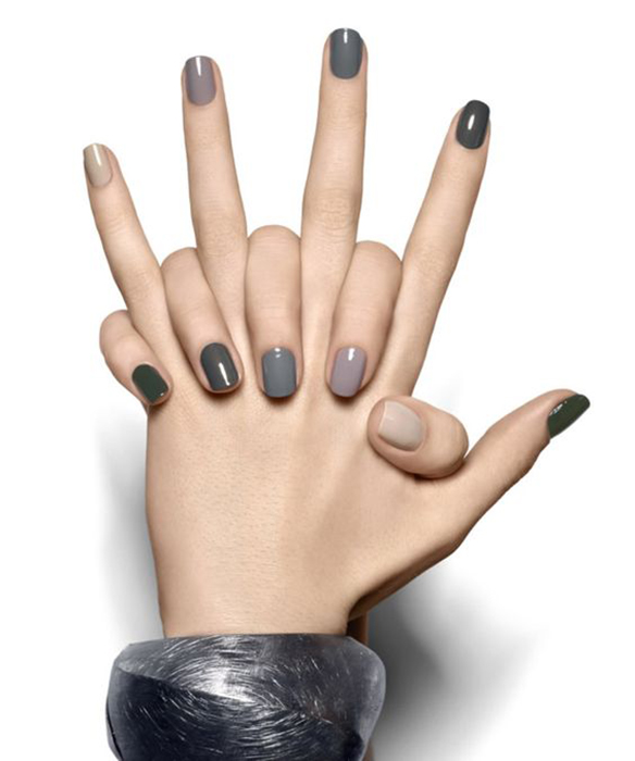 15-colgadas-de-una-percha-maquillaje-make-up-fw-oi-fall-winter-15-16-uñas-oscuras-dark-nails-5