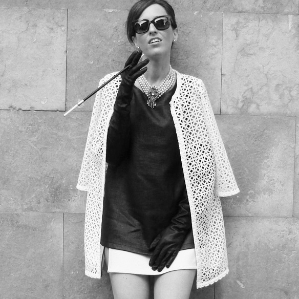 15-colgadas-de-una-percha-marta-r-carnaval-carnival-audrey-hepburn-disfraz-costume-5