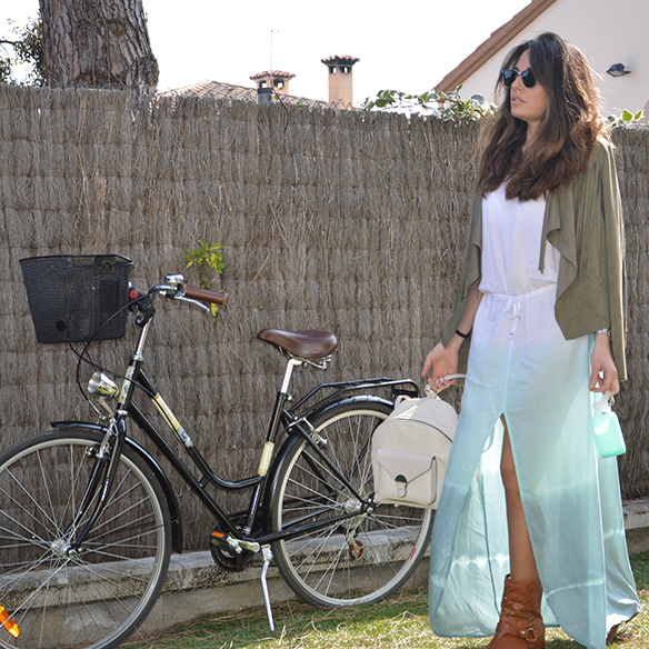 15-colgadas-de-una-percha-alicia-alvarez-botellas-bkr-bottles-de-grupens-com-deporte-sports-agua-water-bici-fin-de-semana-4