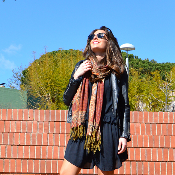 15-colgadas-de-una-percha-alicia-alvarez-resort-2016-entretiempo-halftime-vestido-dress-botines-booties-2