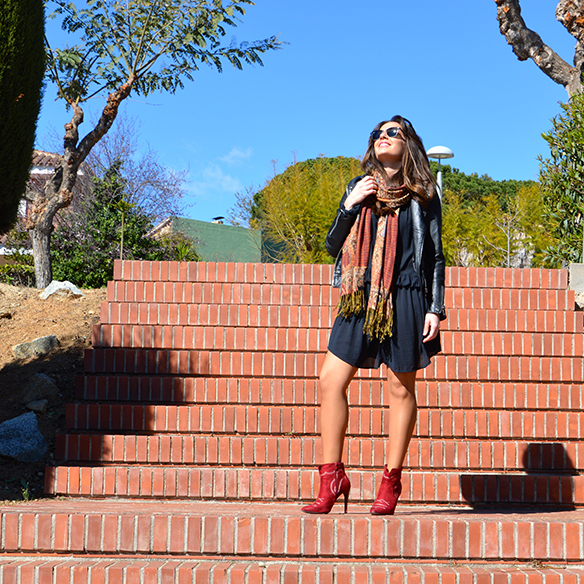 15-colgadas-de-una-percha-alicia-alvarez-resort-2016-entretiempo-halftime-vestido-dress-botines-booties-7