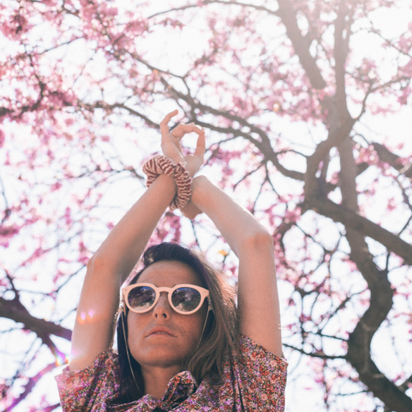 15-colgadas-de-una-percha-bebofi-ss-16-pv-retro-look-hombreras-shoulder-pads-8