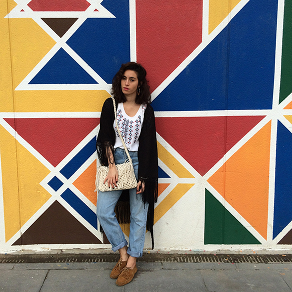 15-colgadas-de-una-percha-blanche-entretiempo-mid-season-levis-kimono-bolso-crochet-bag-10