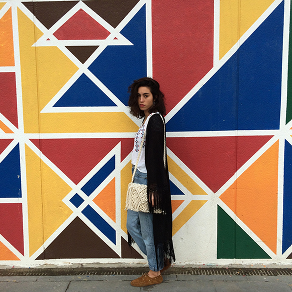 15-colgadas-de-una-percha-blanche-entretiempo-mid-season-levis-kimono-bolso-crochet-bag-4