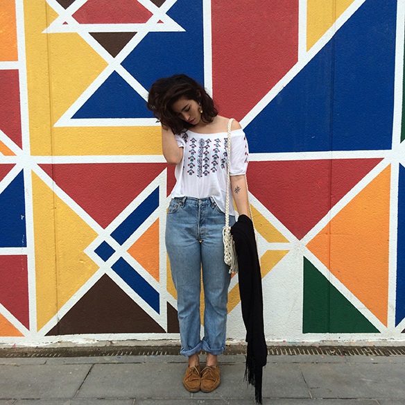 15-colgadas-de-una-percha-blanche-entretiempo-mid-season-levis-kimono-bolso-crochet-bag-9