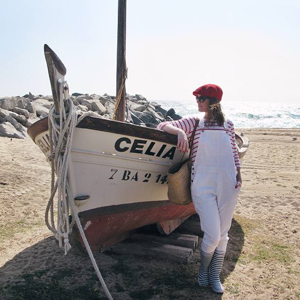 15-colgadas-de-una-percha-carla-kissler-entretiempo-mid-season-botas-de-agua-wellington-boots-peto-dungarees-rayas-stripes-marinero-navy-sailor-10