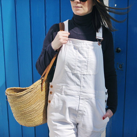 15-colgadas-de-una-percha-carla-kissler-entretiempo-mid-season-botas-de-agua-wellington-boots-peto-dungarees-rayas-stripes-marinero-navy-sailor-3