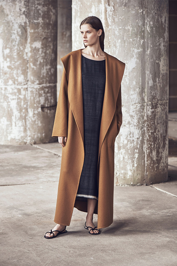 15-colgadas-de-una-percha-coleccion-resort-collection-2016-the-row-3