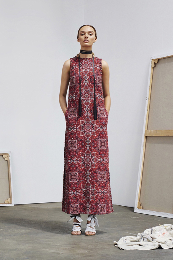 15-colgadas-de-una-percha-coleccion-resort-collection-2016-zimmermann-1