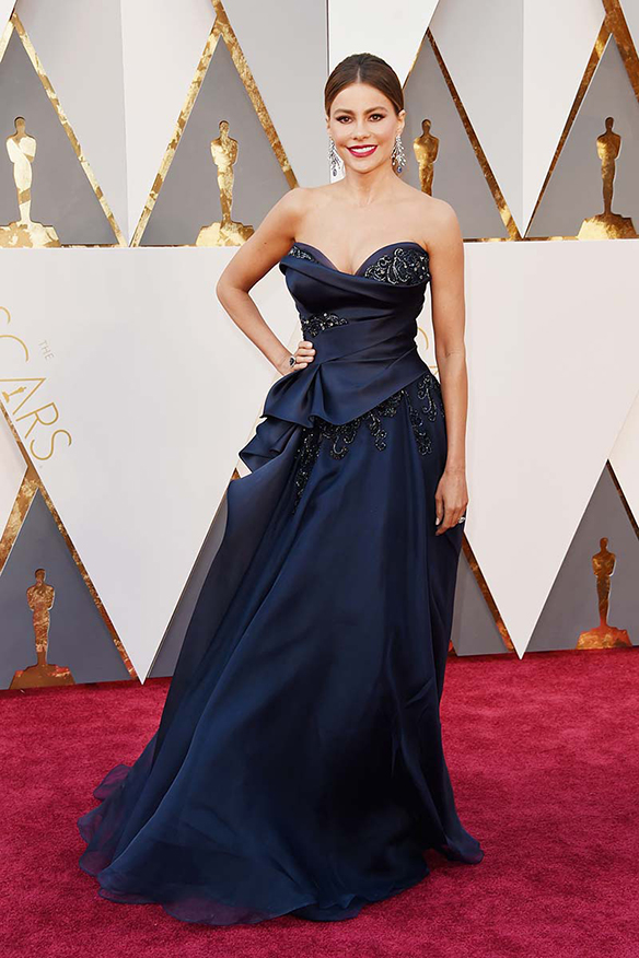 15-colgadas-de-una-percha-oscars-2016-deberian-haberse-esforzado-mas-actriz-actress-sofia-vergara