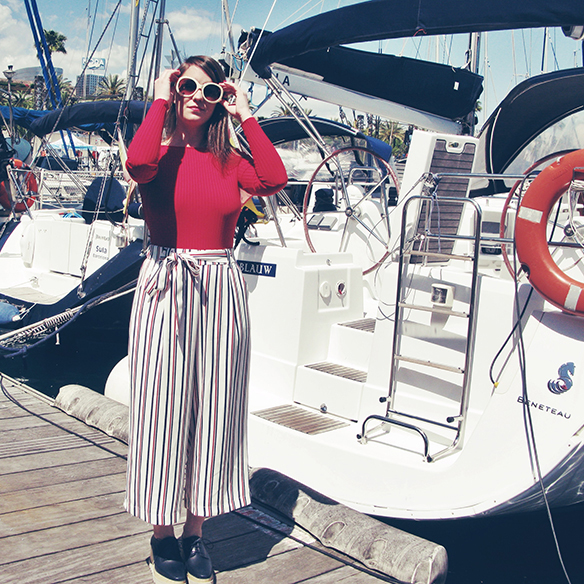 15-colgadas-de-una-percha-carla-kissler-culottes-rayas-stripes-rojo-red-navy-blue-azul-marino-body-punto-8