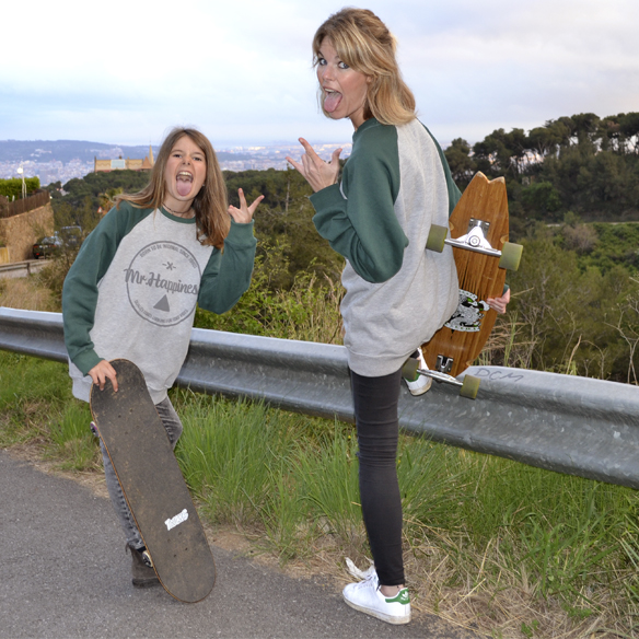 15-colgadas-de-una-percha-gina-carreras-mr-happiness-sudadera-sweatshirt-bambas-trainers-6