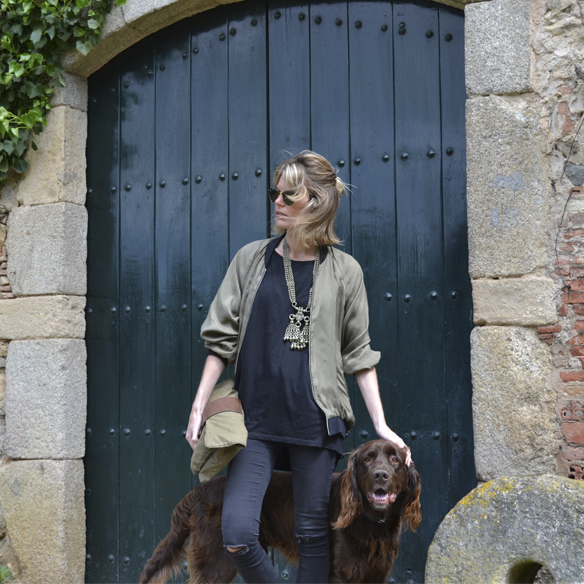 15-colgadas-de-una-percha-gina-carreras-must-have-ss-16-pv-bomber-calle-street-2