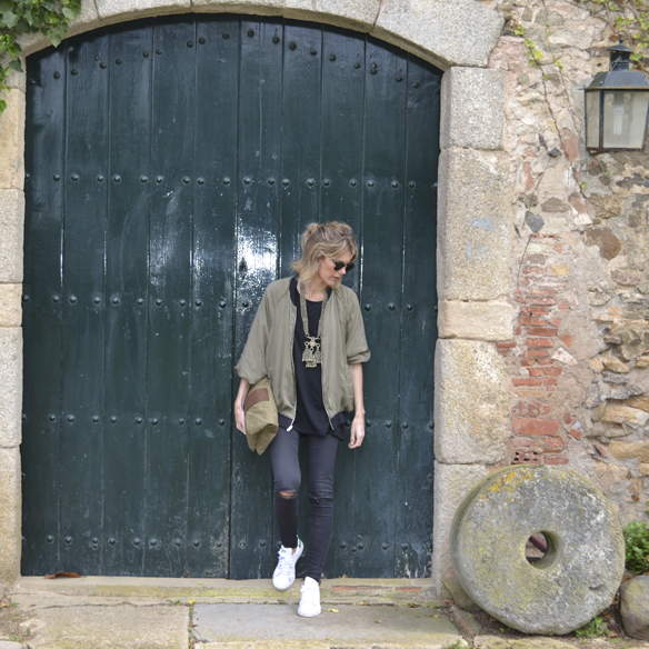 15-colgadas-de-una-percha-gina-carreras-must-have-ss-16-pv-bomber-calle-street-7