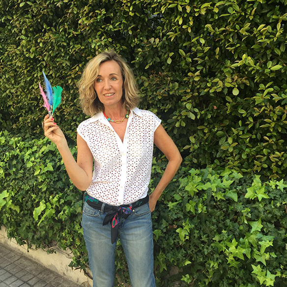 15-colgadas-de-una-percha-maica-jau-3-years