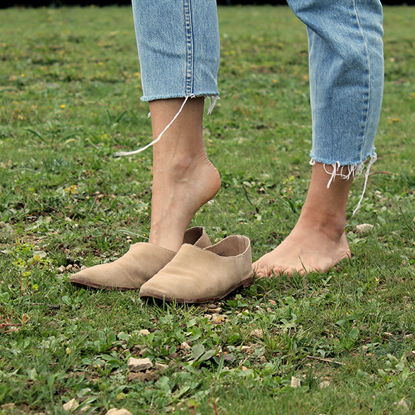 15-colgadas-de-una-percha-blanche-vintage-print-estampado-jeans-con-flecos-tassel-jeans-babuchas-babouches-4