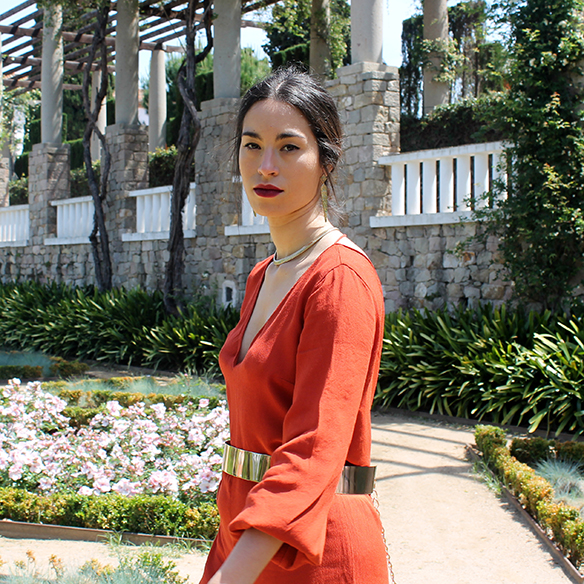 15-colgadas-de-una-percha-blanche-weddings-bodas-mono-teja-tile-jumpsuit-cinturon-rigido-dorado-gold-rigid-belt-6