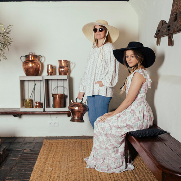 15-colgadas-de-una-percha-carla-kissler-anna-duarte-vestidos-invitadas-de-boda-wedding-guest-outfits-looks-kolonaki-madrid-2