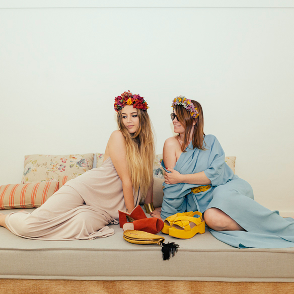 15-colgadas-de-una-percha-carla-kissler-anna-duarte-vestidos-invitadas-de-boda-wedding-guest-outfits-looks-maria-roch-1