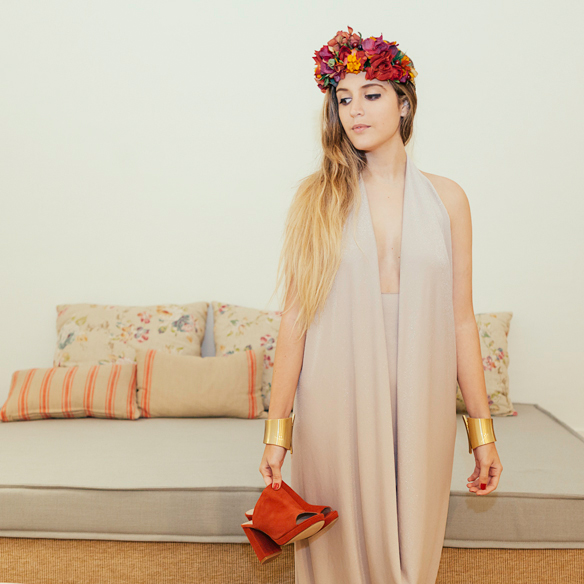 15-colgadas-de-una-percha-carla-kissler-anna-duarte-vestidos-invitadas-de-boda-wedding-guest-outfits-looks-maria-roch-8