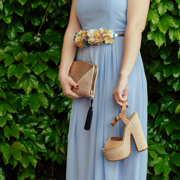 15-colgadas-de-una-percha-carla-kissler-anna-duarte-vestidos-invitadas-de-boda-wedding-guest-outfits-looks-un-paso-mas