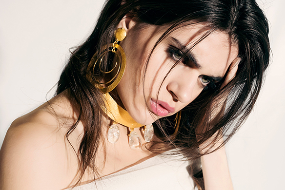 15-colgadas-de-una-percha-paola-q-jewelry-joyeria-artesanal-hand-made-joyas-anillos-pulseras-rings-bracelets-earrings-pendientes-5