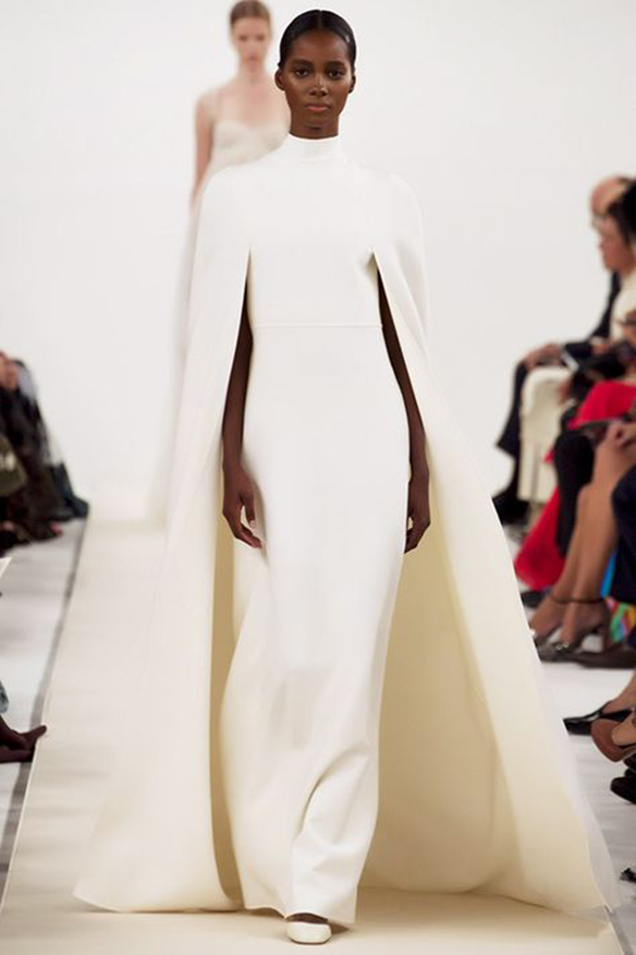 15-colgadas-de-una-percha-que-tipo-de-novia-eres-what-kind-of-bride-are-you-wedding-gown-dress-vestidos-de-novia-bodas-capa-cape-capucha-hood-1