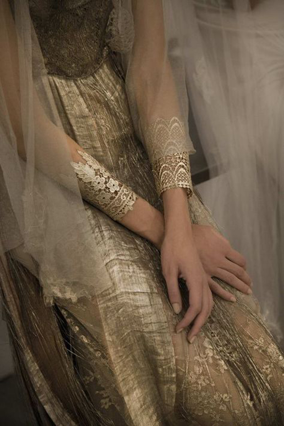 15-colgadas-de-una-percha-que-tipo-de-novia-eres-what-kind-of-bride-are-you-wedding-gown-dress-vestidos-de-novia-bodas-etnica-ethnic-10