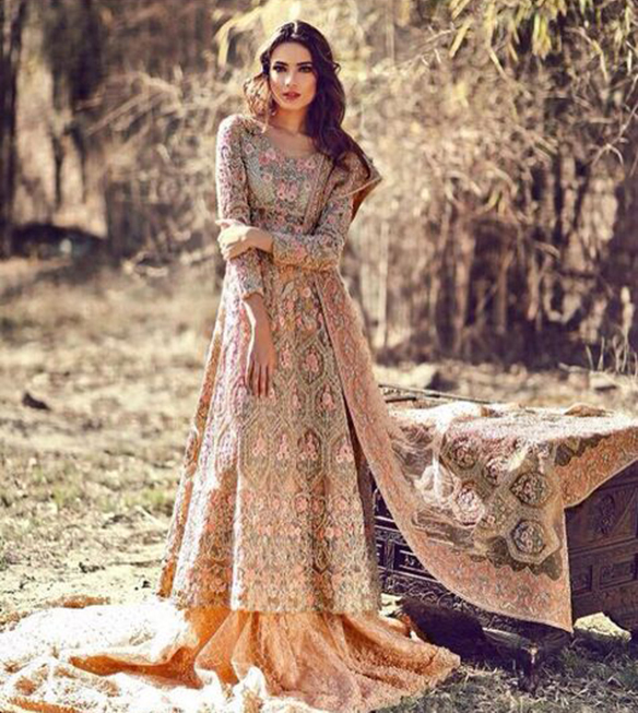 15-colgadas-de-una-percha-que-tipo-de-novia-eres-what-kind-of-bride-are-you-wedding-gown-dress-vestidos-de-novia-bodas-etnica-ethnic-5