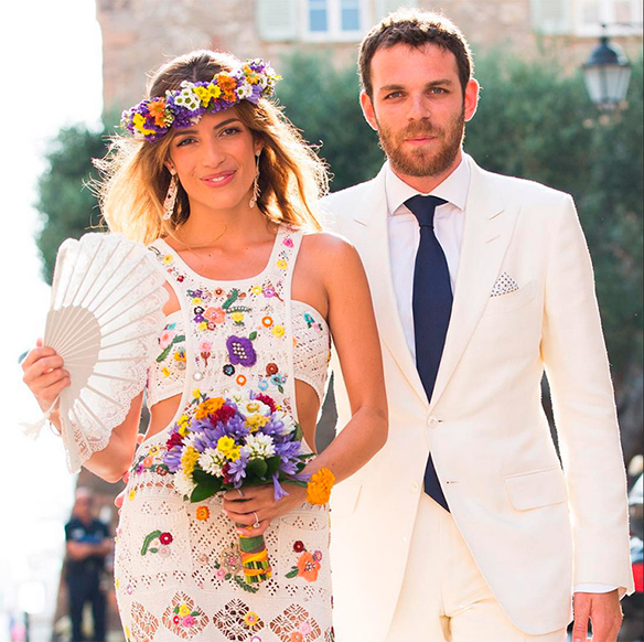 15-colgadas-de-una-percha-que-tipo-de-novia-eres-what-kind-of-bride-are-you-wedding-gown-dress-vestidos-de-novia-bodas-etnica-ethnic-mexican-mexicana-mejicana-portada