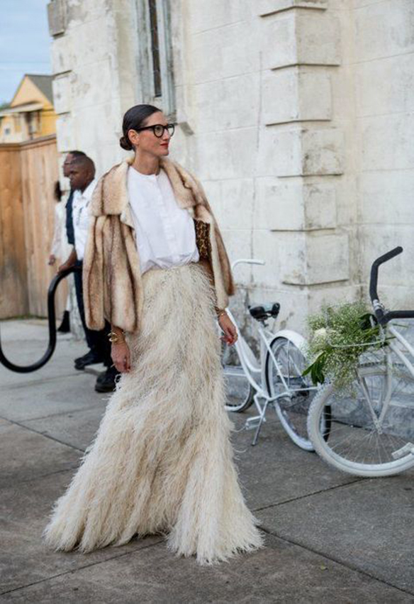 15-colgadas-de-una-percha-que-tipo-de-novia-eres-what-kind-of-bride-are-you-wedding-gown-dress-vestidos-de-novia-bodas-invierno-winter-nieves-snow-3