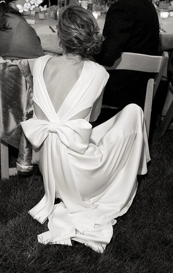 15-colgadas-de-una-percha-que-tipo-de-novia-eres-what-kind-of-bride-are-you-wedding-gown-dress-vestidos-de-novia-bodas-lazo-bow-1